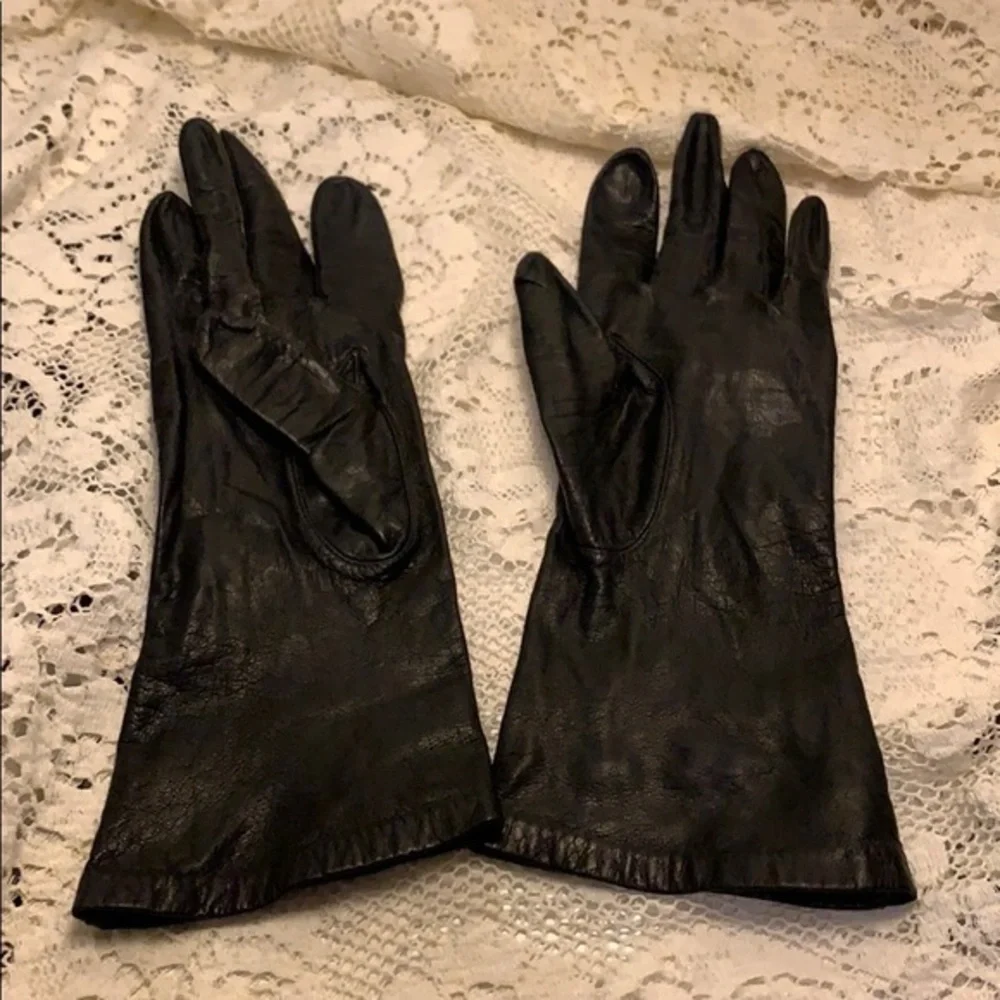 Miss Aris Leather Gloves Pre Owned 7 small